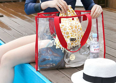 Chine Type transparent de poignée d'épaule de sac de PVC de femme pour des activités en plein air fournisseur